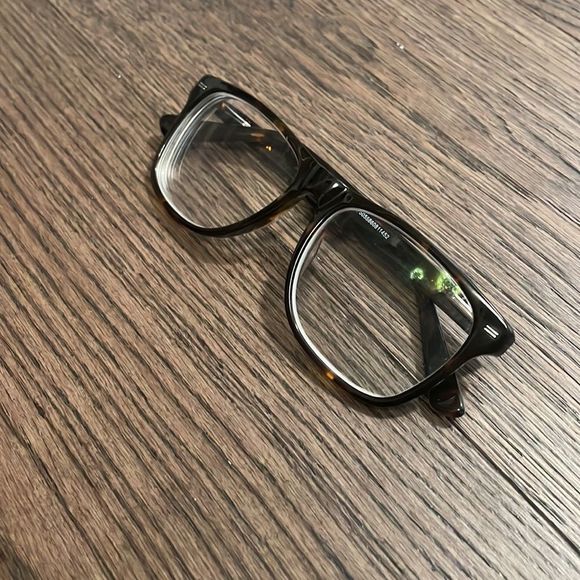 Prescription glasses - Picture 2 of 9